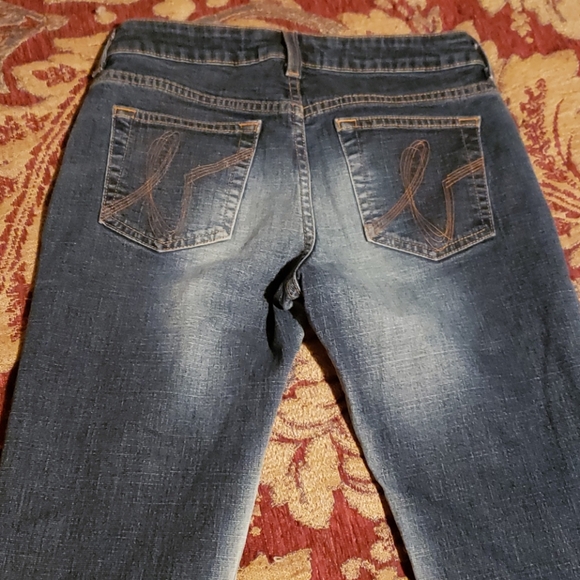 BEBE Jean's - Picture 3 of 9